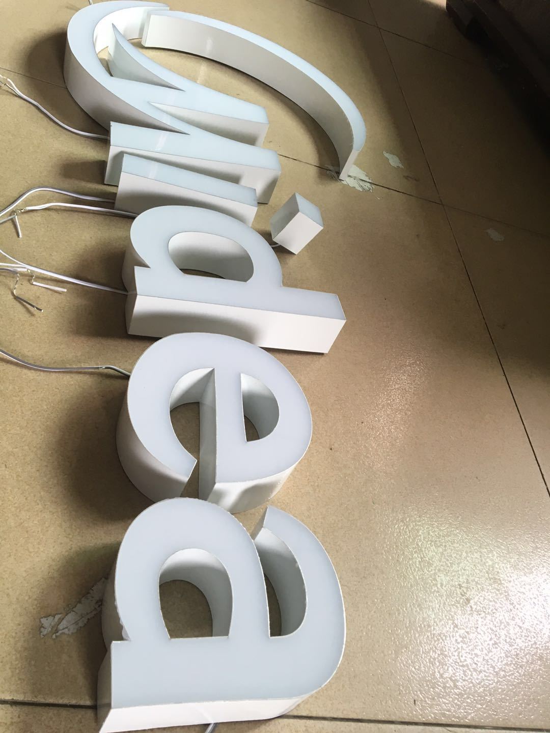 树脂发光字
